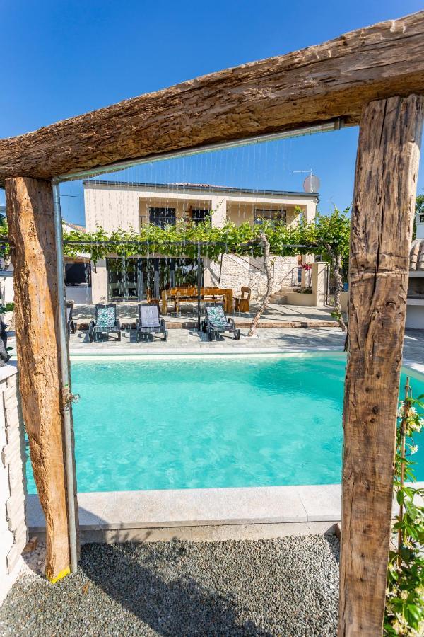 Villa House With Pool Poli Stare Nuoni à Žminj Extérieur photo
